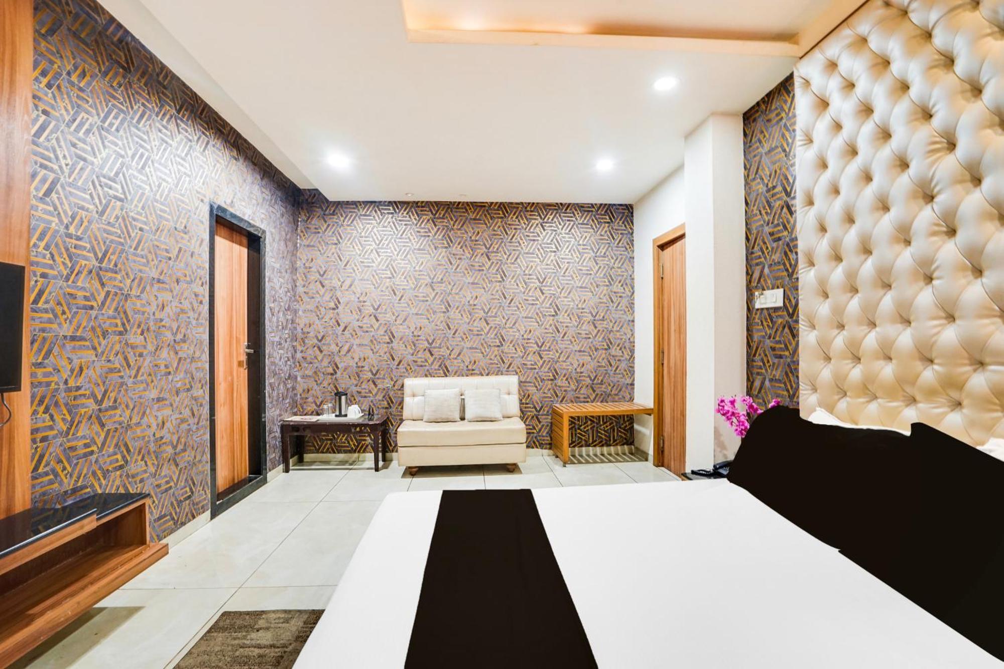 Super Townhouse Jhalawar Road Gumanpura Formerly Rockland Kota  Exterior photo
